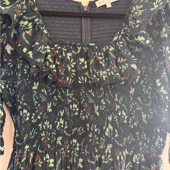 Ivy City Co Dark Green Floral Long Sleeve Dress - Picture 2 of 3